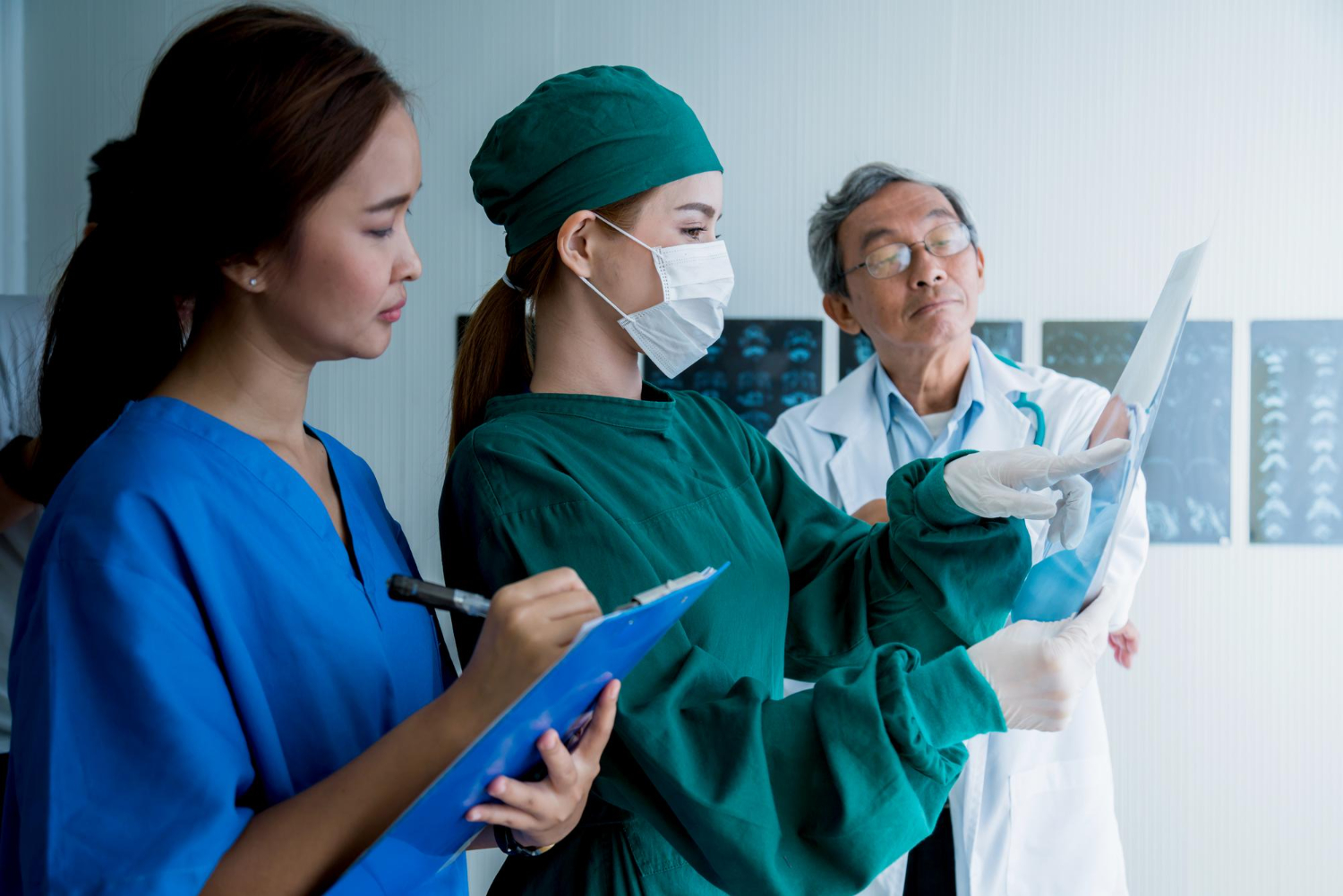 head nurse discussing